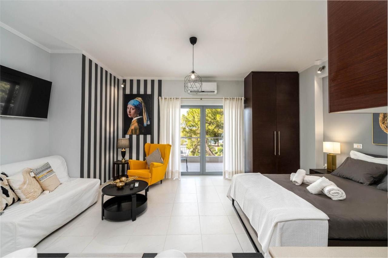 Byron Luxury Apartments Aegium Buitenkant foto