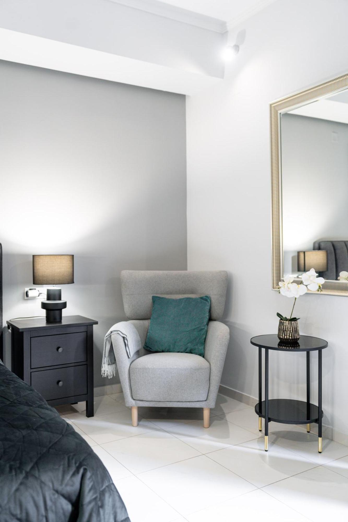 Byron Luxury Apartments Aegium Buitenkant foto